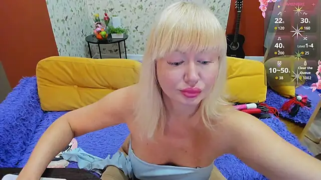 Snapshot of FlirtyMary chatting on April 2026 10:23:02 PM FlirtyMary online show from April 2026 10:23:02 PM