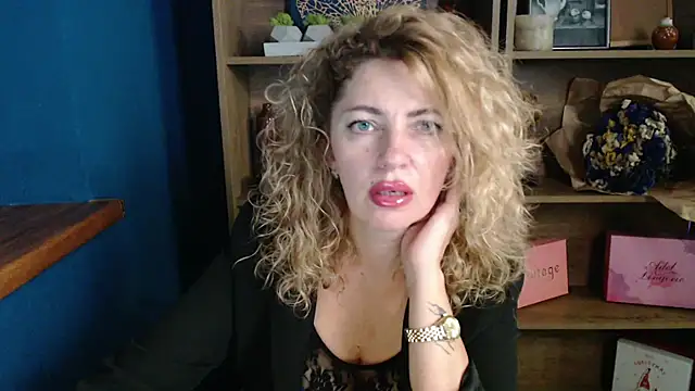 Snapshot of elegance_lady chatting on September 2025 12:50:01 PM elegance lady online show from September 2025 12:50:01 PM