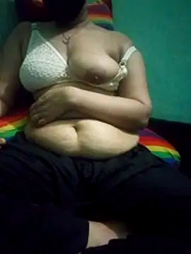 Snapshot of Maria_Mahi chatting on November 2025 04:18:02 PM Maria Mahi online show from November 2025 04:18:02 PM