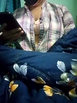 Snapshot of Maria_Mahi chatting on January 2026 04:37:02 AM Maria Mahi online show from January 2026 04:37:02 AM