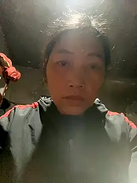 Snapshot of Lai005 chatting on October 2025 11:03:02 PM Lai005 online show from October 2025 11:03:02 PM