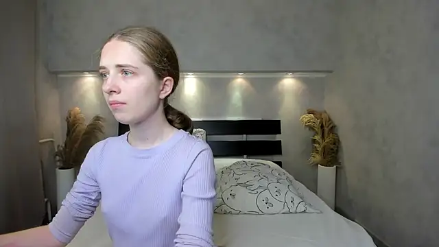 Camilla Kelly online show from October 2025 01:04:02 AM