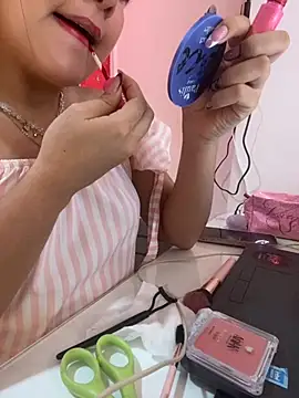 Snapshot of LunaBlaze-21 chatting on September 2025 08:10:01 PM LunaBlaze-21 online show from September 2025 08:10:01 PM