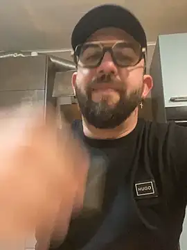 Snapshot of andrey1887 chatting on February 2026 05:20:01 PM andrey1887 online show from February 2026 05:20:01 PM