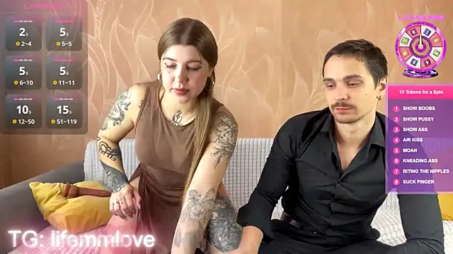 Snapshot of VelvetMiley chatting on November 2025 06:05:02 AM VelvetMiley online show from November 2025 06:05:02 AM