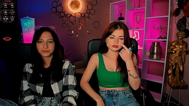 Snapshot of lau_ra_queen chatting on December 2025 08:59:01 PM lau ra queen online show from December 2025 08:59:01 PM