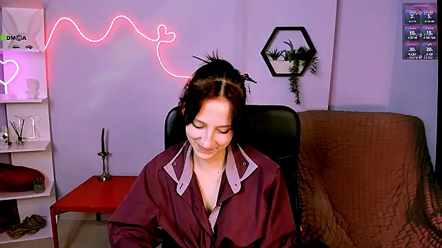 Snapshot of lau_ra_queen chatting on February 2026 02:50:02 AM lau ra queen online show from February 2026 02:50:02 AM