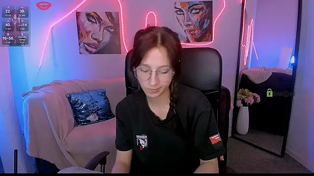 Snapshot of lau_ra_queen chatting on February 2026 01:21:02 AM lau ra queen online show from February 2026 01:21:02 AM