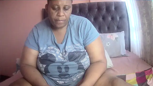 HUGEASSXXXXX online show from February 2026 05:16:02 AM