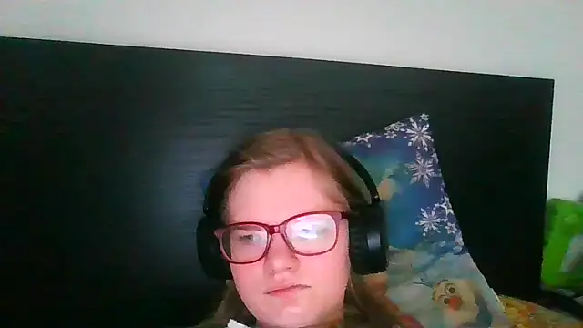 Snapshot of Moonolighta chatting on February 2026 08:13:02 AM Moonolighta online show from February 2026 08:13:02 AM