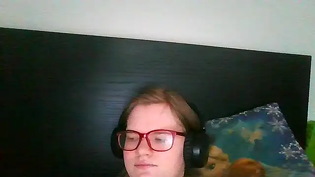 Snapshot of Moonolighta chatting on February 2026 09:30:01 AM Moonolighta online show from February 2026 09:30:01 AM