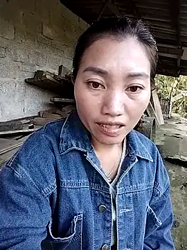 Snapshot of PhienPhien chatting on September 2025 10:15:01 AM PhienPhien online show from September 2025 10:15:01 AM