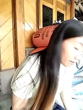 Snapshot of PhienPhien chatting on September 2025 08:50:01 AM PhienPhien online show from September 2025 08:50:01 AM