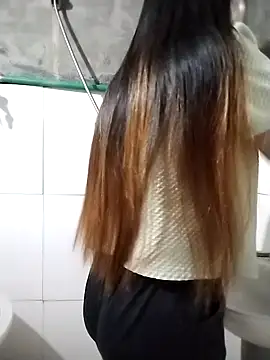 Snapshot of PhienPhien chatting on September 2025 10:35:02 PM PhienPhien online show from September 2025 10:35:02 PM