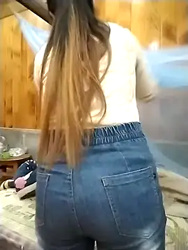 Snapshot of PhienPhien chatting on October 2025 12:41:01 AM PhienPhien online show from October 2025 12:41:01 AM