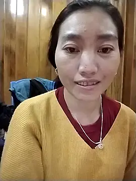 Snapshot of PhienPhien chatting on October 2025 11:44:02 AM PhienPhien online show from October 2025 11:44:02 AM