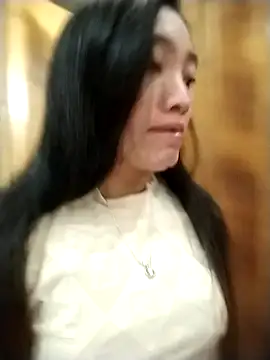 Snapshot of PhienPhien chatting on October 2025 01:17:01 AM PhienPhien online show from October 2025 01:17:01 AM