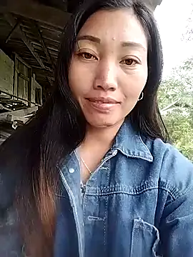 Snapshot of PhienPhien chatting on October 2025 06:19:02 AM PhienPhien online show from October 2025 06:19:02 AM