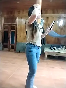 Snapshot of PhienPhien chatting on October 2025 09:02:01 AM PhienPhien online show from October 2025 09:02:01 AM