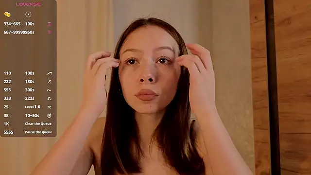 Snapshot of BlushinBloom chatting on October 2025 06:10:02 AM BlushinBloom online show from October 2025 06:10:02 AM