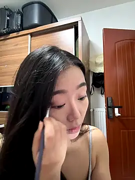 jiajia L online show from November 2025 02:17:01 PM