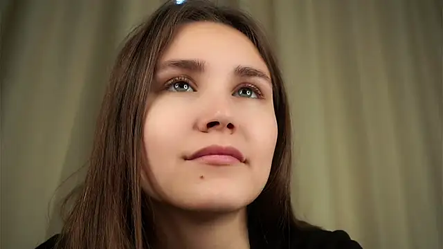 Snapshot of EthalFlowers chatting on October 2025 01:14:01 AM EthalFlowers online show from October 2025 01:14:01 AM