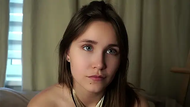 Snapshot of EthalFlowers chatting on October 2025 01:17:02 AM EthalFlowers online show from October 2025 01:17:02 AM