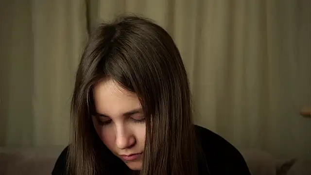 Snapshot of EthalFlowers chatting on October 2025 01:06:01 AM EthalFlowers online show from October 2025 01:06:01 AM