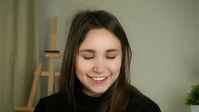 Snapshot of EthalFlowers chatting on October 2025 12:22:02 AM EthalFlowers online show from October 2025 12:22:02 AM