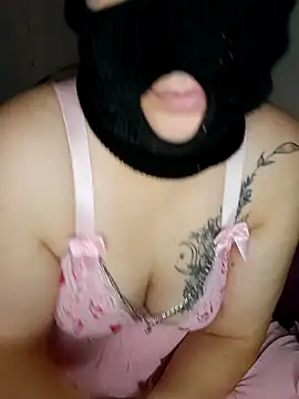 Snapshot of 1Malika chatting on October 2025 07:49:01 AM 1Malika online show from October 2025 07:49:01 AM