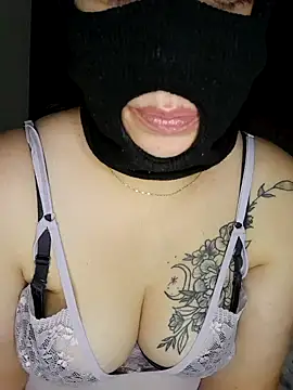 Snapshot of 1Malika chatting on October 2025 10:57:02 AM 1Malika online show from October 2025 10:57:02 AM