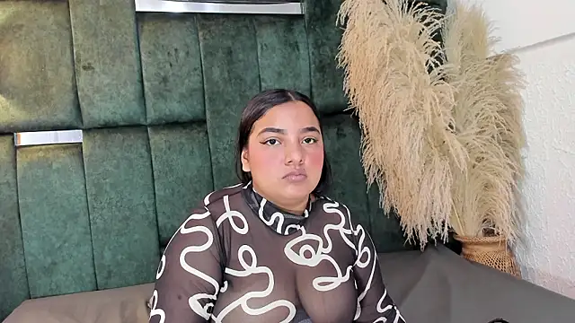 Snapshot of Chloe_jackson25 chatting on February 2026 06:37:02 PM Chloe jackson25 online show from February 2026 06:37:02 PM