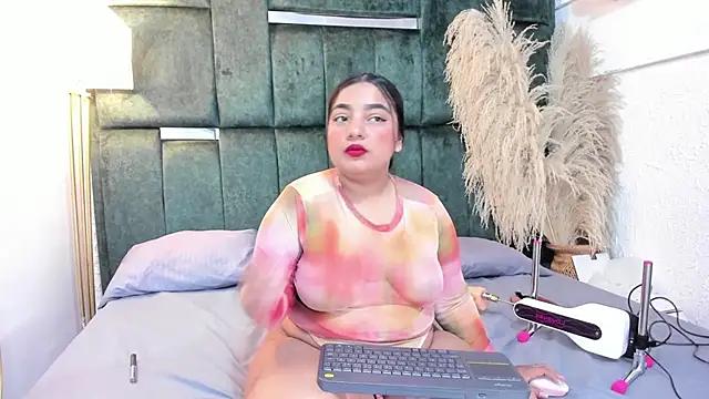 Snapshot of Chloe_jackson25 chatting on February 2026 06:37:02 PM Chloe jackson25 online show from February 2026 06:37:02 PM