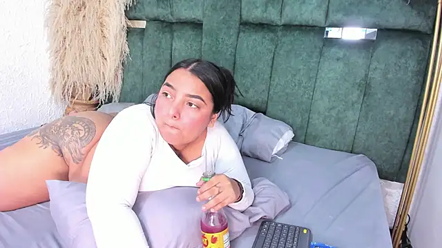 Chloe jackson25 online show from June 2026 06:56:01 PM