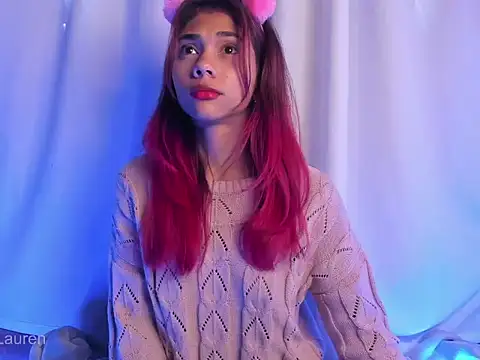 Snapshot of Laurenn_2 chatting on October 2025 05:25:02 PM Laurenn 2 online show from October 2025 05:25:02 PM