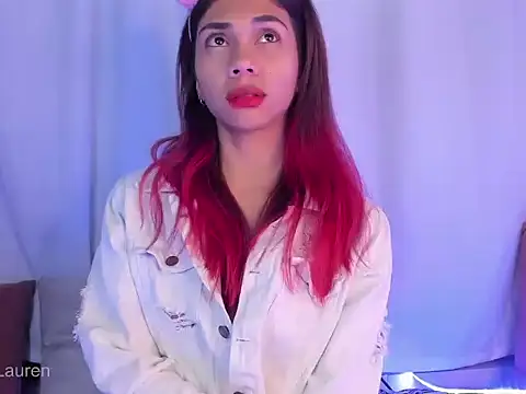 Snapshot of Laurenn_2 chatting on November 2025 03:50:01 AM Laurenn 2 online show from November 2025 03:50:01 AM