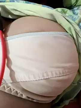 kaviyaponnu0987 online show from September 2025 01:48:02 PM