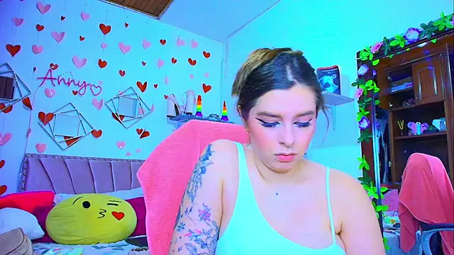 Anny Hurtado online show from October 2025 08:21:01 AM