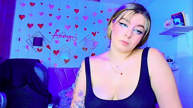 Anny Hurtado online show from December 2025 05:24:02 AM