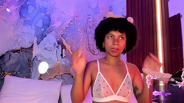 Lolalewis777 online show from September 2025 02:19:01 PM