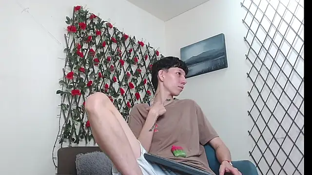 LiamBrown09 online show from May 2026 07:21:01 PM