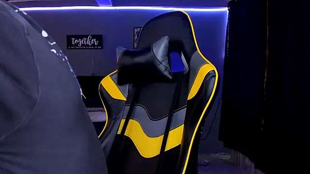 alexgiraldo   online show from September 2025 11:56:01 AM