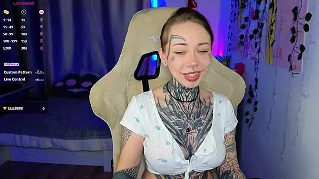 bunnykellyyy online show from February 2026 06:53:01 PM