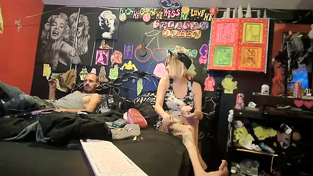 Snapshot of Splash_Queen420 chatting on July 2026 11:42:01 PM Splash Queen420 online show from July 2026 11:42:01 PM