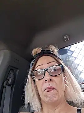 Snapshot of Splash_Queen420 chatting on August 2026 06:32:01 PM Splash Queen420 online show from August 2026 06:32:01 PM