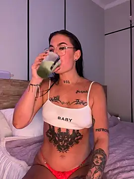 Snapshot of savana_heart chatting on October 2025 02:10:01 AM savana heart online show from October 2025 02:10:01 AM