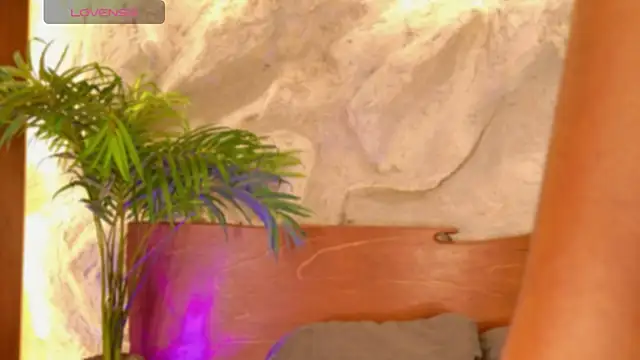 alisonn moon online show from May 2026 10:15:02 PM