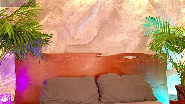alisonn moon online show from June 2026 10:25:01 PM