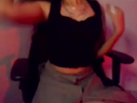 Snapshot of redruby_xoxo chatting on April 2026 08:45:02 AM redruby xoxo online show from April 2026 08:45:02 AM