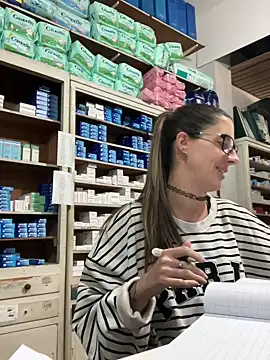 ferchule7 online show from November 2025 05:23:01 PM